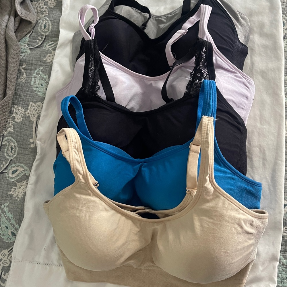 Underoutfit adjustable strap comfort bras